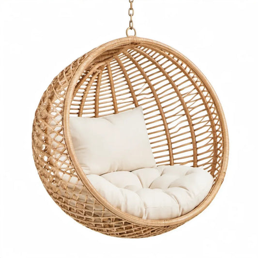 Ronde rotan hangstoel 80 x 80 x 120 cm naturel met crèmekleurige kussens en goudkleurige ketting